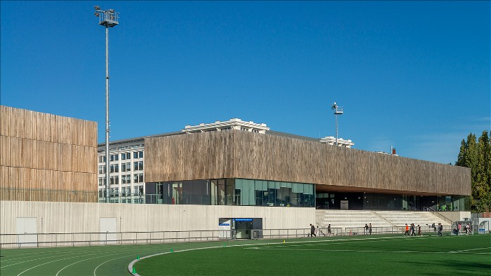 Sportanlage Le Gallo in Boulogne: eine Architektur in Thermoholz mit Charakter!