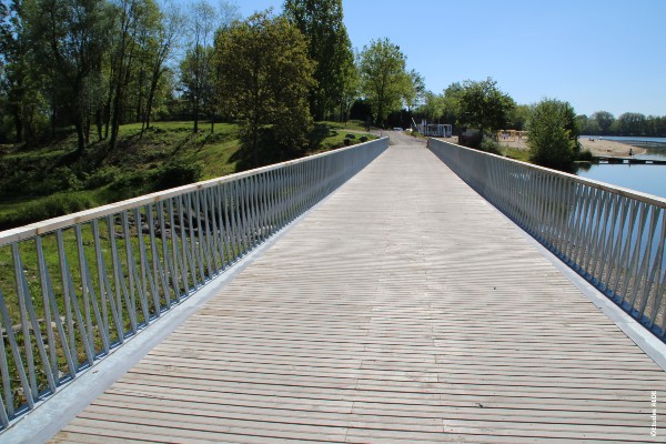 Fußgängerbrücke Freizeitanlage