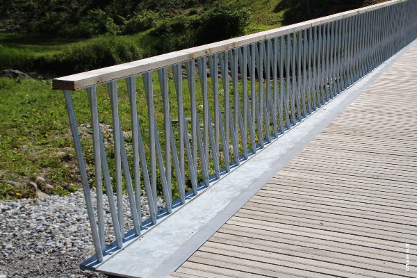 Fußgängerbrücke Freizeitanlage