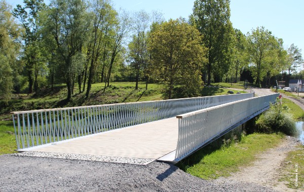 Fußgängerbrücke Freizeitanlage