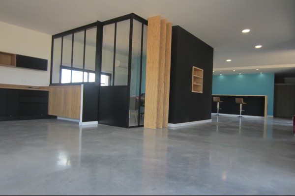 Innenausstattung Showroom aus Yd-Woods©